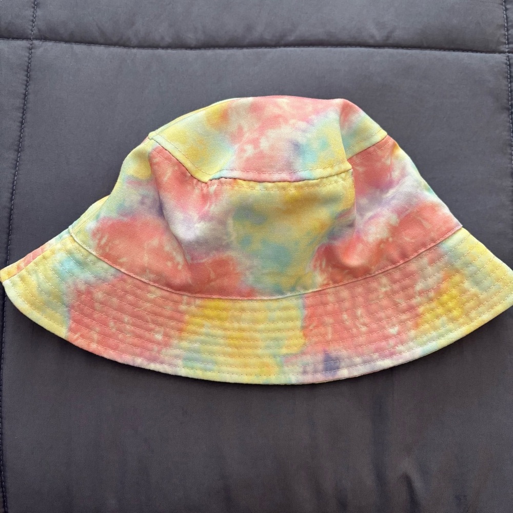 Pastel multicolored tie-dye bucket hat